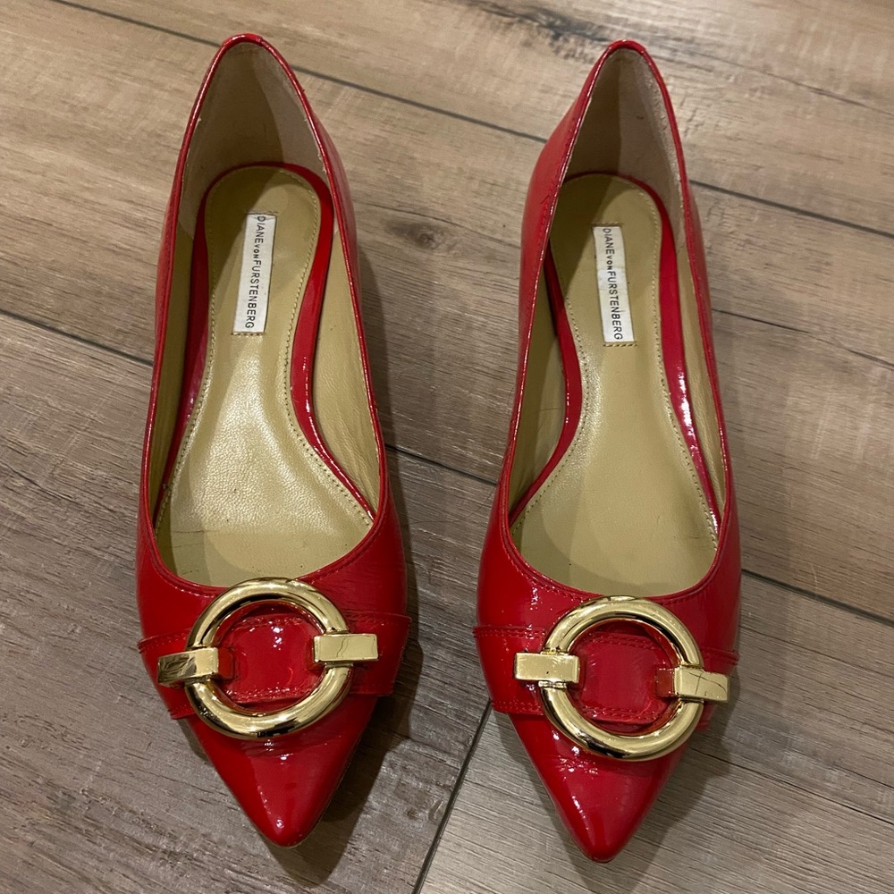 Gorgeous DVF red flats, size 8 / 7.5